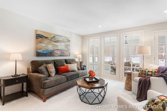 3887 65th Street, Holland, MI 49423