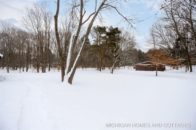 3887 65th Street, Holland, MI 49423