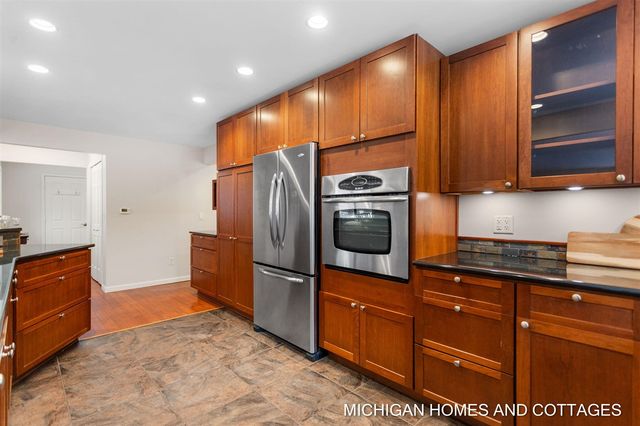 3887 65th Street, Holland, MI 49423