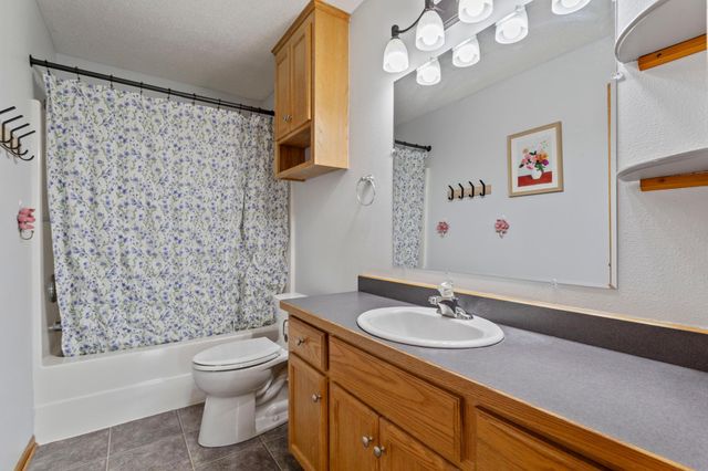 37816 Hawthorne Avenue, North Branch, MN 55056