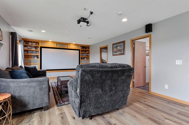 37816 Hawthorne Avenue, North Branch, MN 55056