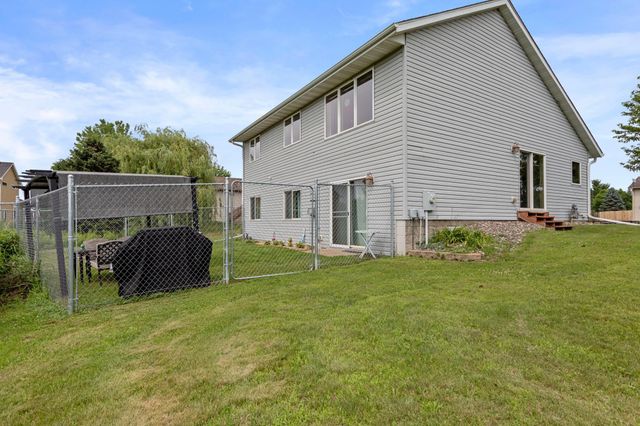 37816 Hawthorne Avenue, North Branch, MN 55056