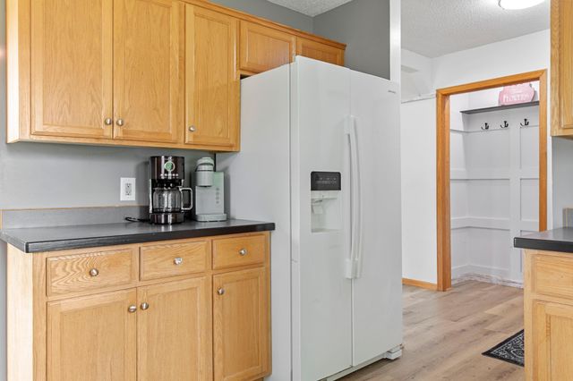 37816 Hawthorne Avenue, North Branch, MN 55056