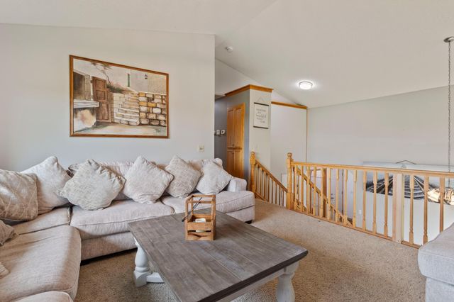 37816 Hawthorne Avenue, North Branch, MN 55056