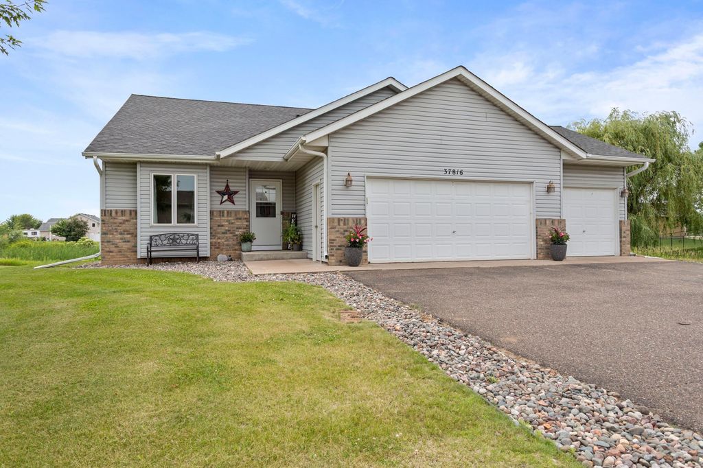 37816 Hawthorne Avenue, North Branch, MN 55056