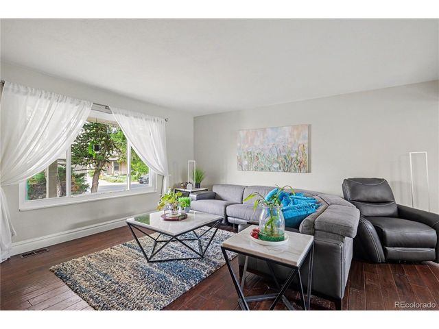 1488 S Ventura St, Aurora, CO 80017