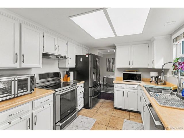 1488 S Ventura St, Aurora, CO 80017