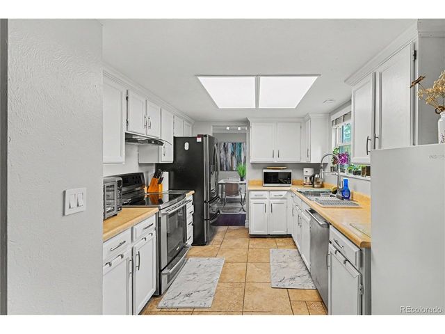 1488 S Ventura St, Aurora, CO 80017