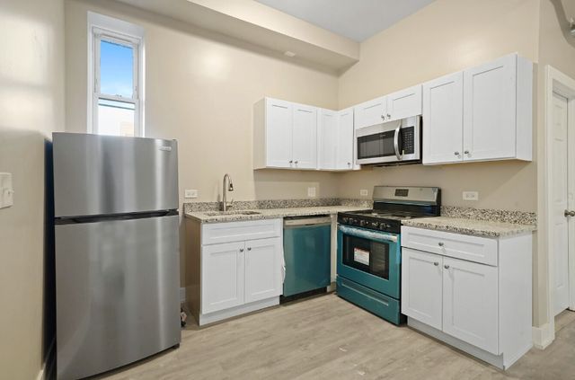 1922 S Leavitt Street 3R, Chicago, IL 60608