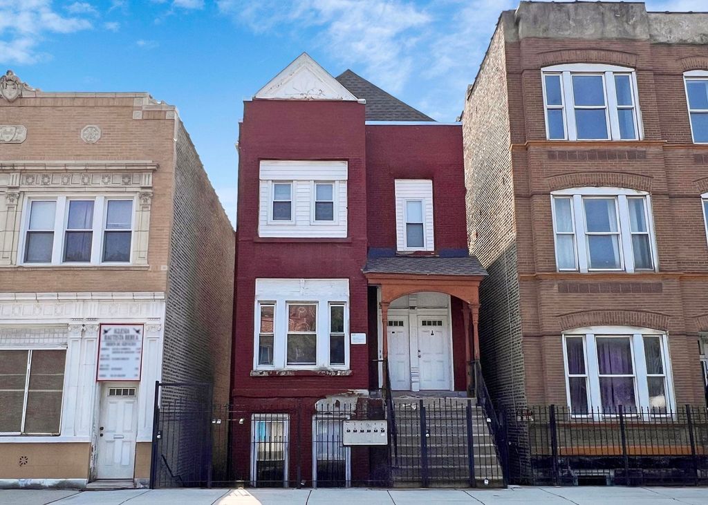 1922 S Leavitt Street 3R, Chicago, IL 60608