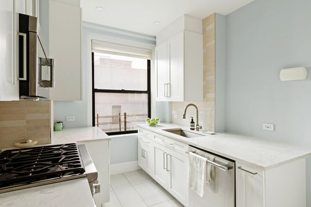 114 E 84th St Apt 6B, New York City, NY 10028