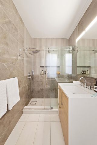 114 E 84th St Apt 6B, New York City, NY 10028