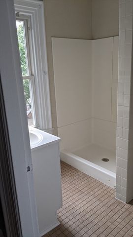 14 Wadsworth Ave 2, Waltham, MA 02453