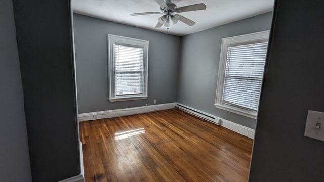 14 Wadsworth Ave 2, Waltham, MA 02453