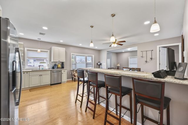 27 Mason Drive, Hazlet, NJ 07730