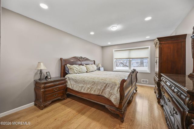 27 Mason Drive, Hazlet, NJ 07730