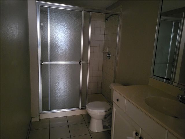 1957 Freeport Lane 1957, Riviera Beach, FL 33404