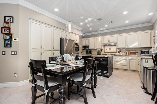 3337 Corte Verso, Carlsbad, CA 92009