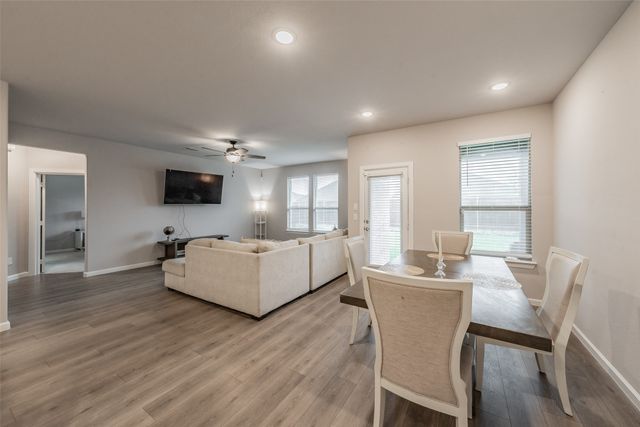 601 Bethpage Drive, Red Oak, TX 75154