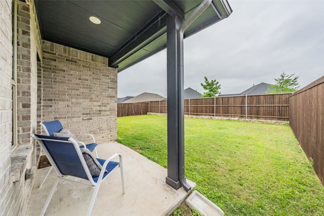 601 Bethpage Drive, Red Oak, TX 75154