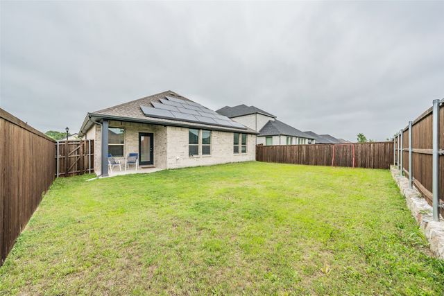 601 Bethpage Drive, Red Oak, TX 75154