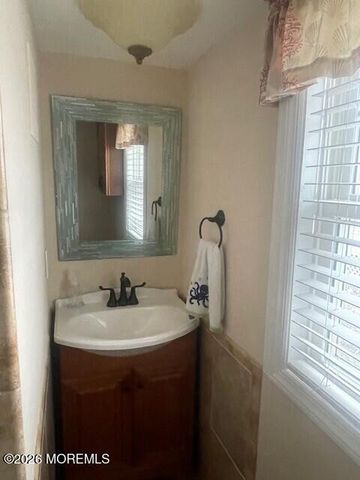 23 Millers Lane, South Seaside Park, NJ 08752