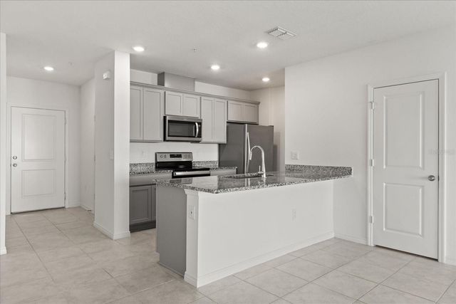 2330 CARRABELLE WAY, Sanford, FL 32771