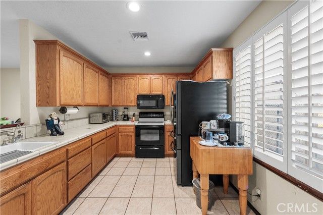 2651 W Avenue N12, Palmdale, CA 93551