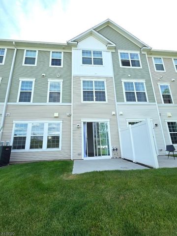 82 Depot Way, Dunellen Boro, NJ 08812