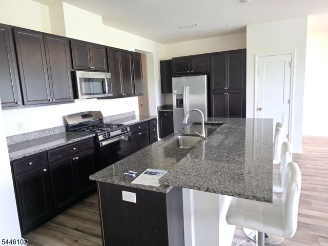 82 Depot Way, Dunellen Boro, NJ 08812