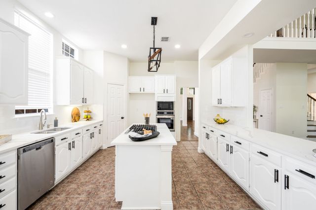5901 Louisville Drive, Frisco, TX 75035