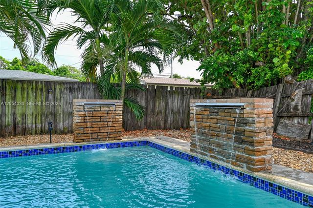 76 NE 170th Street, North Miami Beach, FL 33162