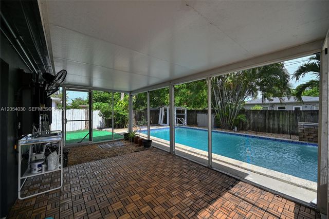 76 NE 170th Street, North Miami Beach, FL 33162