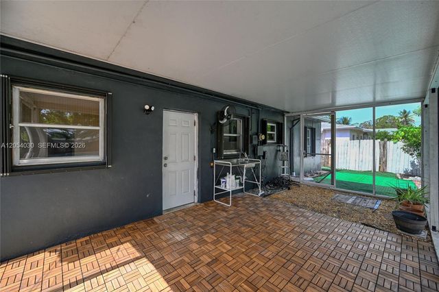76 NE 170th Street, North Miami Beach, FL 33162