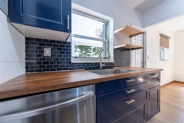 76 NE 170th Street, North Miami Beach, FL 33162