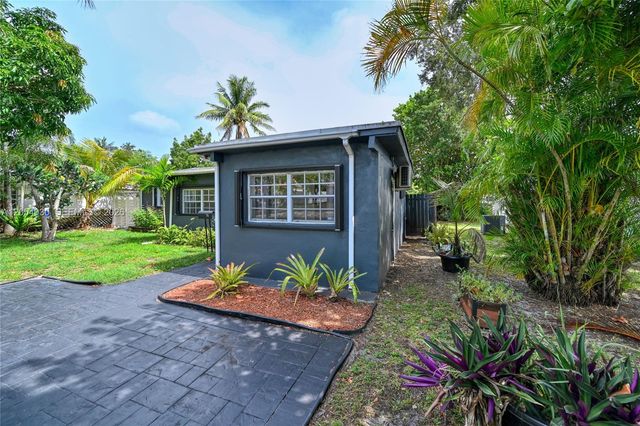 76 NE 170th Street, North Miami Beach, FL 33162