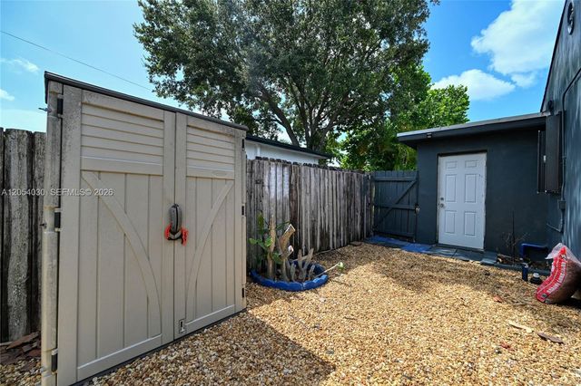 76 NE 170th Street, North Miami Beach, FL 33162