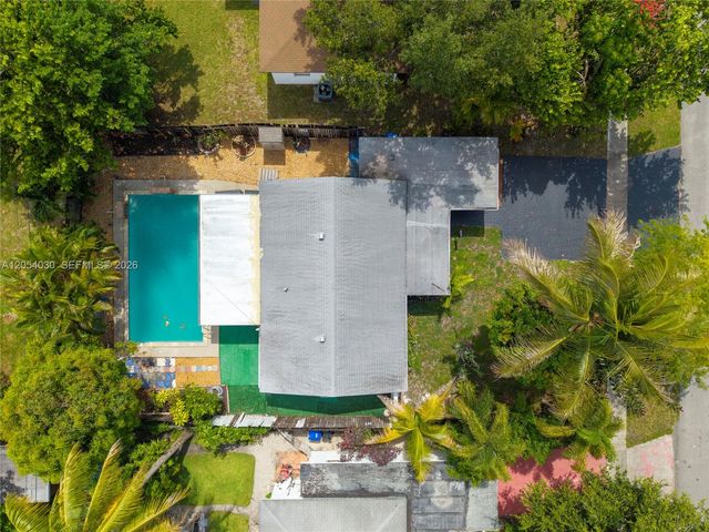 76 NE 170th Street, North Miami Beach, FL 33162