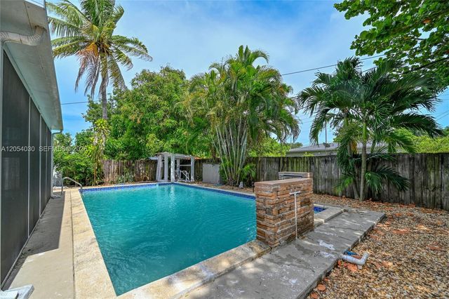 76 NE 170th Street, North Miami Beach, FL 33162