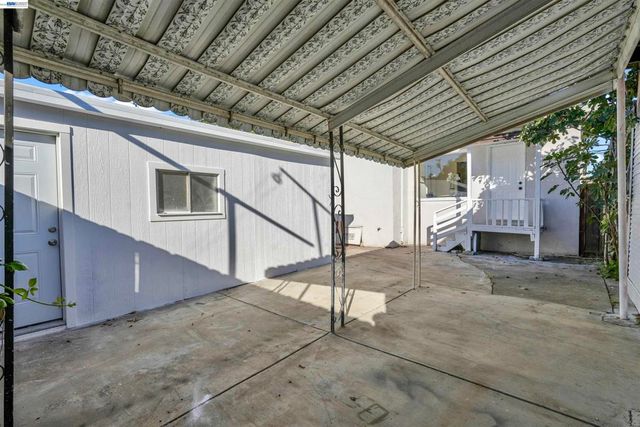 2468 82nd Ave, Oakland, CA 94605