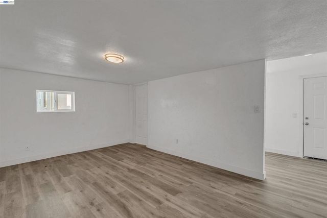 2468 82nd Ave, Oakland, CA 94605