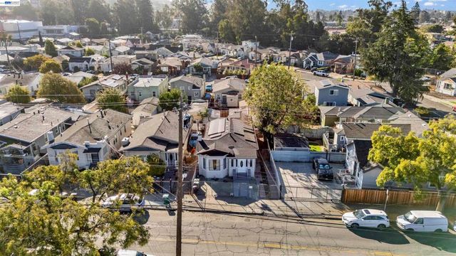 2468 82nd Ave, Oakland, CA 94605