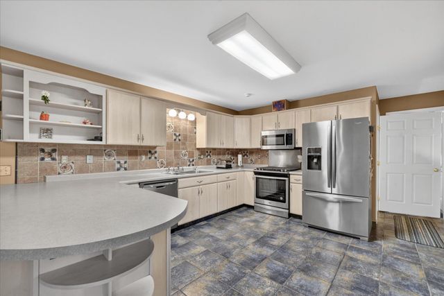 17334 10 Mile Road, Battle Creek, MI 49014