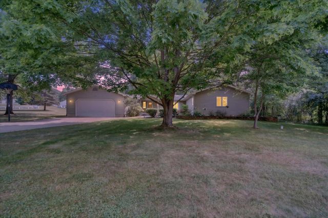 17334 10 Mile Road, Battle Creek, MI 49014