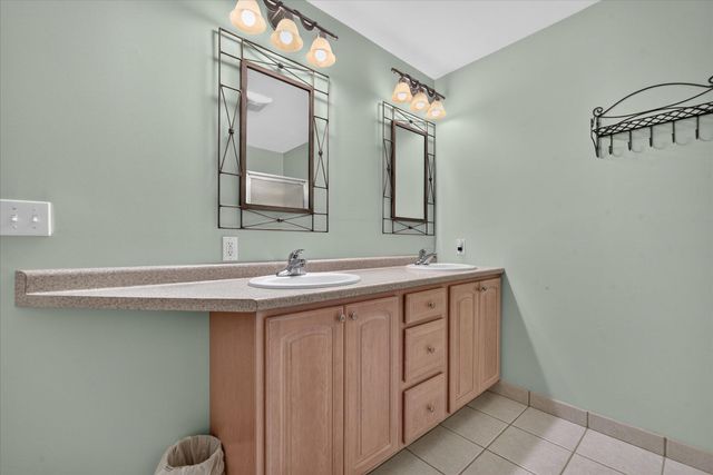 17334 10 Mile Road, Battle Creek, MI 49014