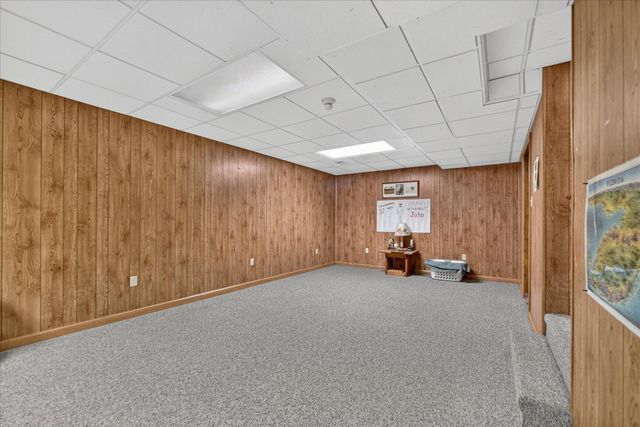 17334 10 Mile Road, Battle Creek, MI 49014