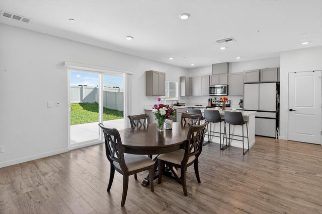 8883 Sebago Way, Elk Grove, CA 95758