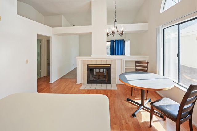 7004 Springmont Dr, Elk Grove, CA 95758
