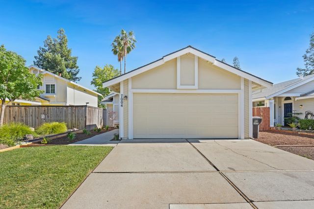 7004 Springmont Dr, Elk Grove, CA 95758