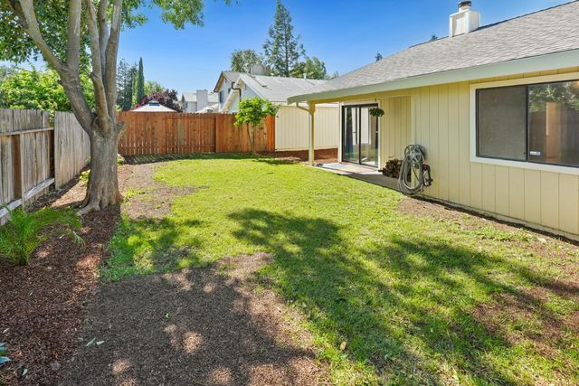 7004 Springmont Dr, Elk Grove, CA 95758